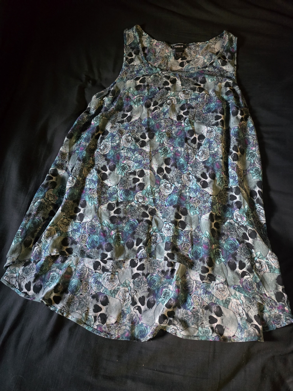 torrid Floral Skull Print Tank Top in Teal, Purple, Black Hi-low